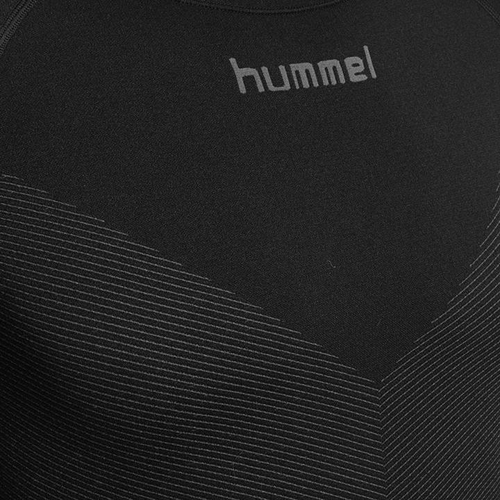 Actual product image hummel First Seamless Jersey L/S (S)