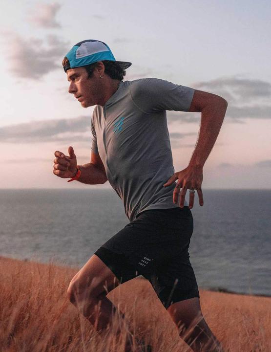 Produktbild Compressport Trail Half-Zip Fitted SS Top (XL)