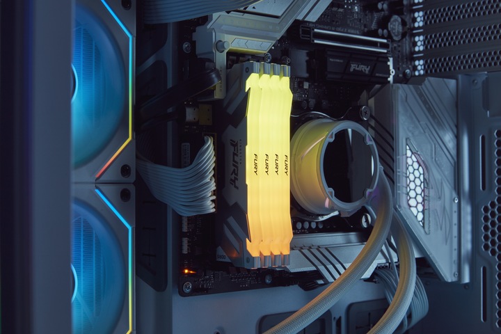 Actual product image Kingston FURY Renegade RGB (2 x 32GB, 6400 MHz, DDR5 RAM, DIMM)