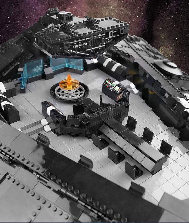 Actual product image Mould King battleship Eclipse