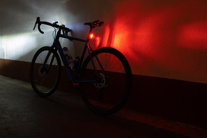 Produktbild Sigma Sport Aura 60/Infinity (60 lm, 60 lm)
