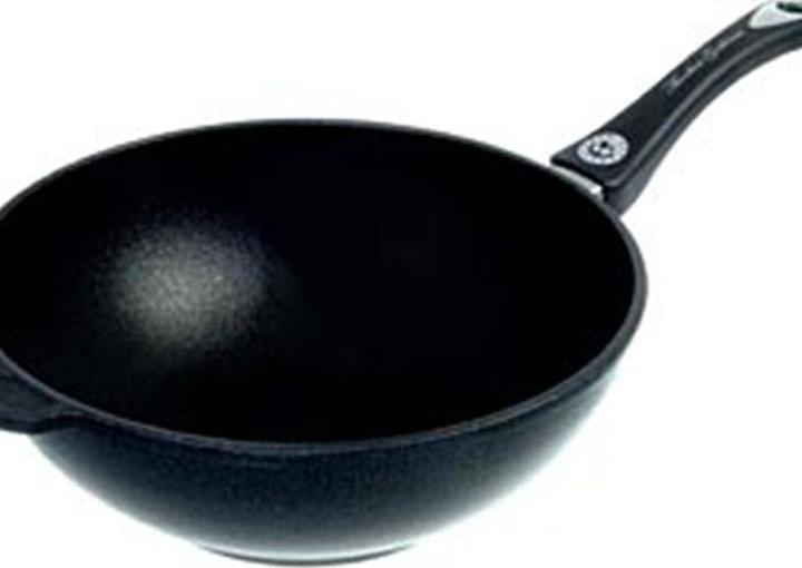 Actual product image AMT Induction wok ø28cm, H: 11 cm w. handle (28 cm, Wok)