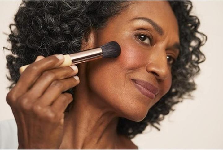 Produktbild Jane Iredale PurePressed Blush Natürliche Farbe und Glow für alle Hauttöne Nicht komedogen mit Minera (Clearly Pink)