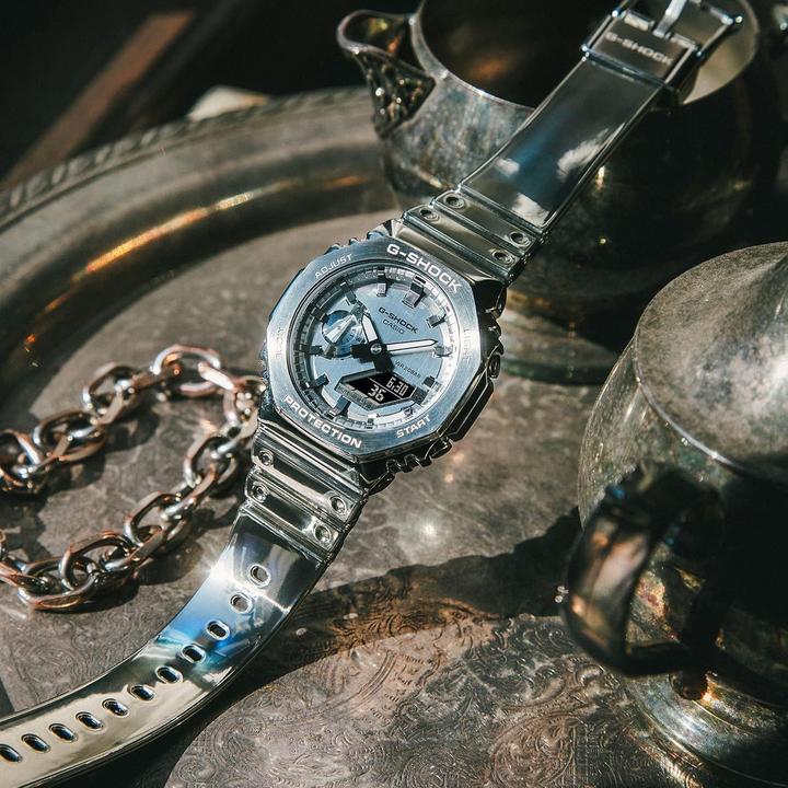 Produktbild Casio GM-2100YM-8AER (Chronograph, 49.30 mm)