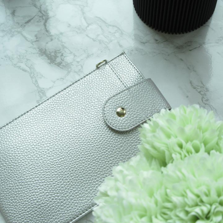 Actual product image PhoneLook Pochette à bandoulière universelle pour smartphone en cuir végétal avec lanière en cuir (végétal)