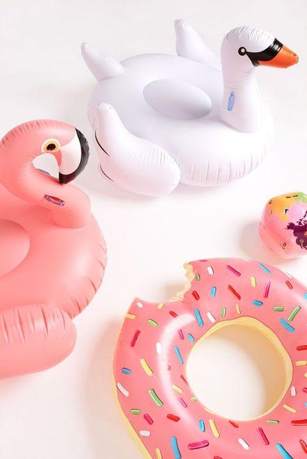 Actual product image MU Classic Inflatable swan air mattress