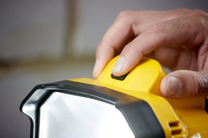 Actual product image Stanley V20 / 18Li LED construction spotlight without rechargeable battery (1850 lm)