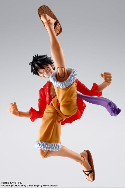 Actual product image Bandai One Piece - Monkey D. Luffy S.H.Figuart
