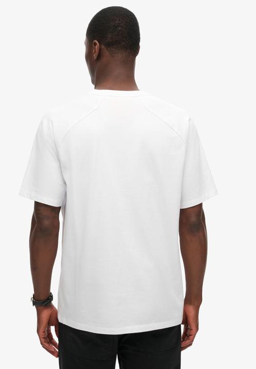 Actual product image Superdry Tech Relaxed Tee (L)
