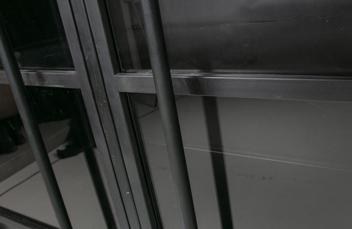 Actual product image Woood Exhibit (99 x 44 x 170 cm)