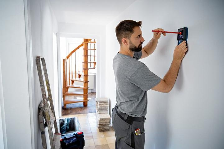 Produktbild Bosch Professional Ortungsgerät GMS 120-27 mit Tasche 2 x 1,5 V LR6-Batterie (AA)