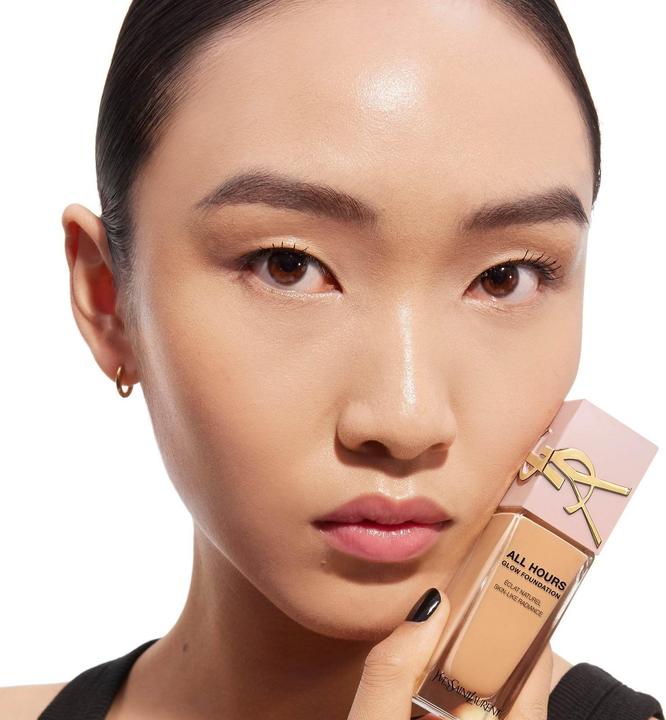 Produktbild Yves Saint Laurent All Hours Glow Foundation (LW8 Light)