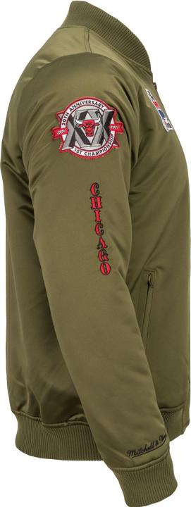 Immagine prodotto Mitchell & Ness Giacca bomber in raso M&N - PATCHES Chicago Bulls oliva - XL (XL)