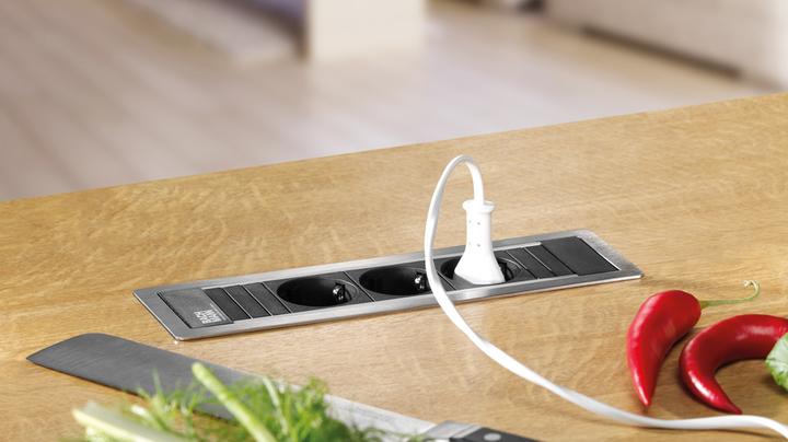 Produktbild Bachmann Einbausteckerleiste POWER FRAME 2x T13, 1x USB-C, 2x Custom (2 x, Typ 13, 0.20 m)
