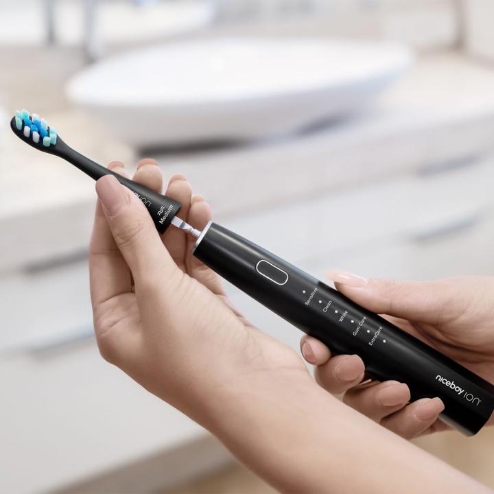 Actual product image Niceboy Electric toothbrush ION Sonic Elektrisk Tandbørste Sort (Oscillating toothbrush)