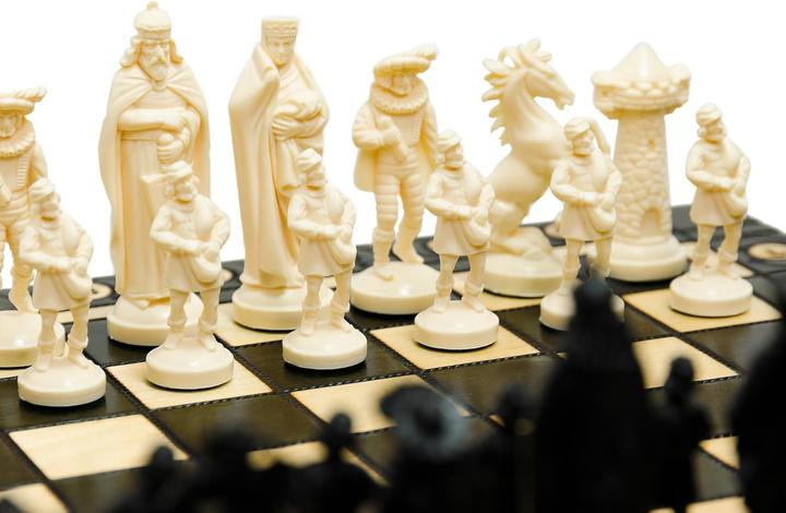 Produktbild Master of Chess Schachspiel Black & White Edition