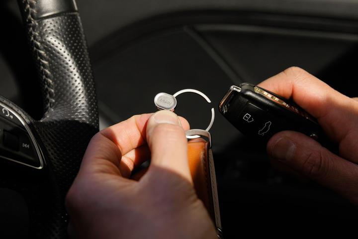 Actual product image Orbitkey Ring V2