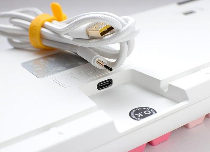 Produktbild Ducky One 3 Gossamer TKL Pink Gaming Tastatur - MX-Blue (US) (US, Kabelgebunden)