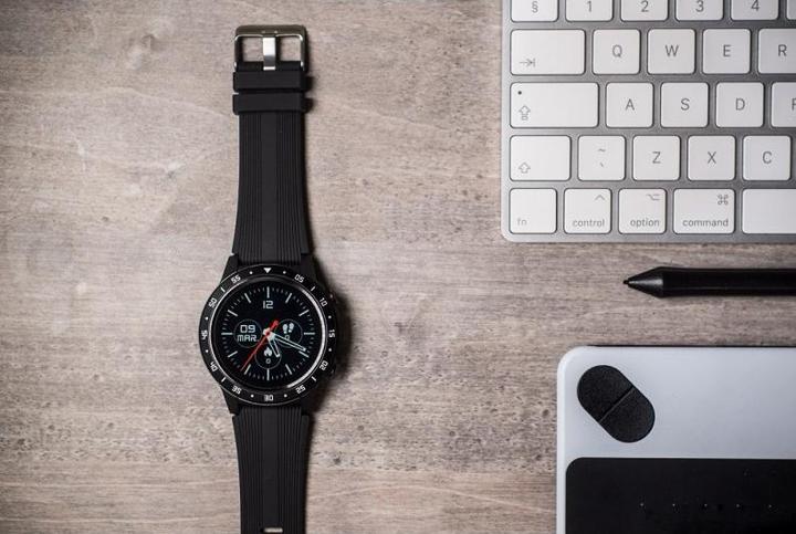 Produktbild Maxcom FW37 Argon (1.04") IPS Black