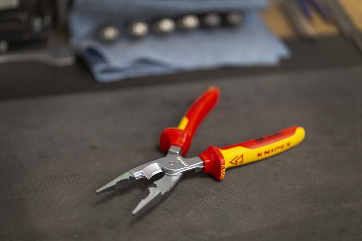 Image du produit Knipex Pince pour installations électriques (200 mm)