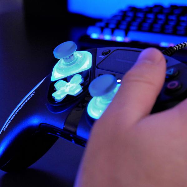 Image du produit Thrustmaster eSwap X Led Blue Crystal Pack (Xbox Series X, Xbox One S, PS4)