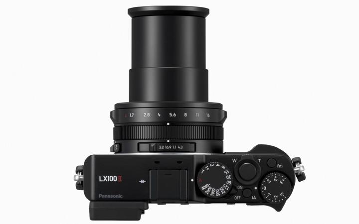 Image du produit Panasonic Lumix DC LX100 II (24 - 75 mm, 17 Mpx, Micro Four Thirds)