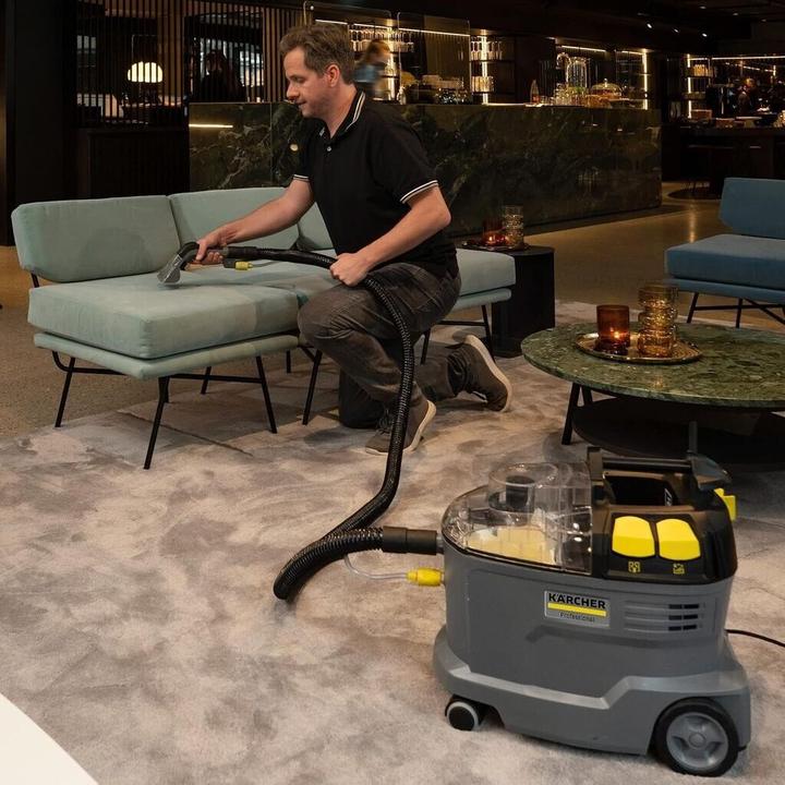 Actual product image Kärcher Professional Puzzi 8/1 (Wet dry vacuum cleaner)