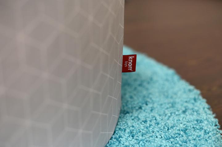 Image du produit Knorrtoys Bällebad soft - "Geo cube grey" - 300 balls grey/creme (ca. 6cm Durchmesser)