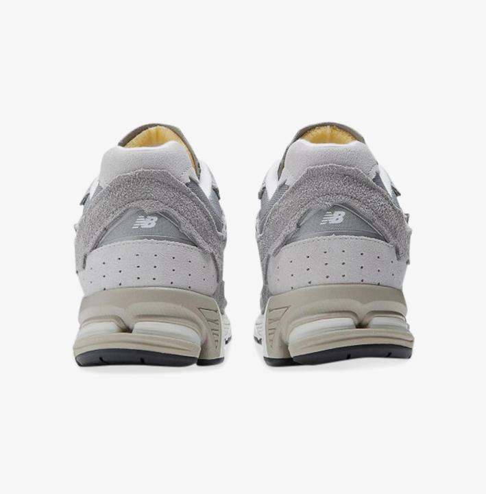 Immagine prodotto New Balance Sneaker "M 2002R Refined Future" grigio (43)