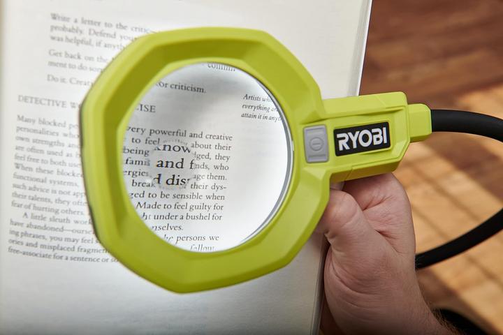 Actual product image Ryobi Lupa su apšvietimu (400 lm)