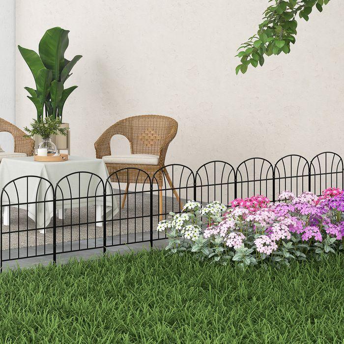 Produktbild Swisshandel24 Gartenzaun Dekorativer Metallzaun mit Fuss, 8er Set, Schwarz, 93x150cm