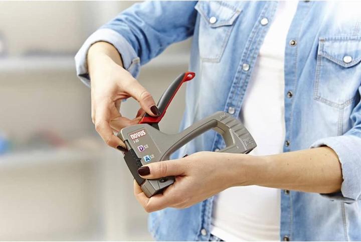 Actual product image Novus Hand tacker J-25