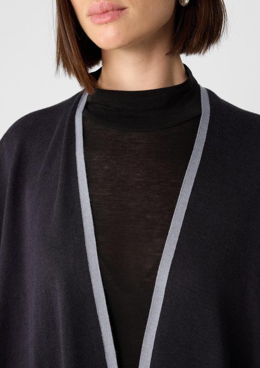 Actual product image Comma Cape (One size)