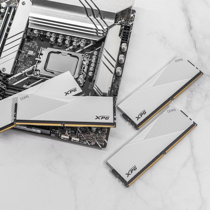 Produktbild Adata Lancer Blade (1 x 32GB, 6000 MHz, DDR5-RAM, DIMM)