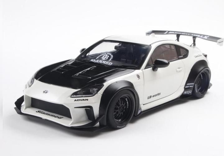 Immagine prodotto Solido 1:18 Toyota GR86 LBWK BODY KIT weiss
