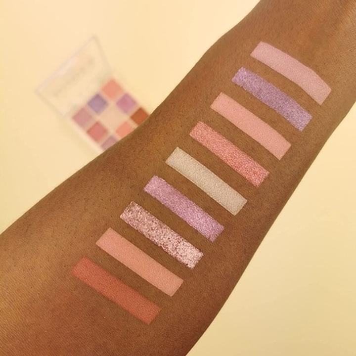 Actual product image Makeup Revolution Ultimate Nudes (Light)