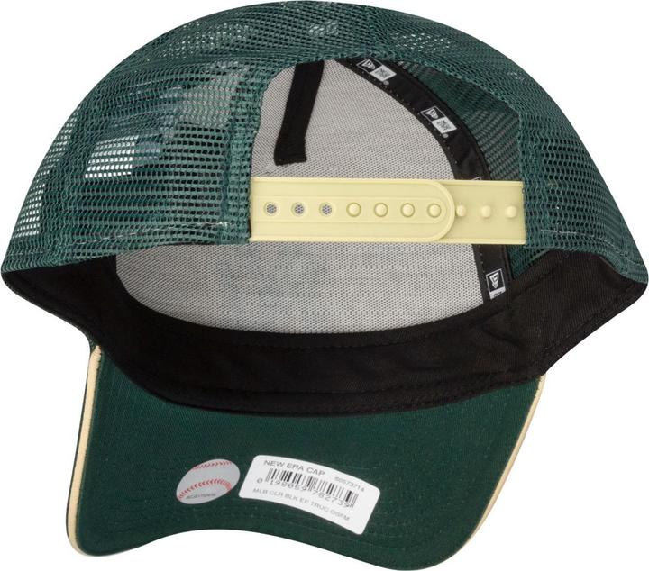 Actual product image New Era A-Frame Trucker Cap - New York Yankees beige emerald