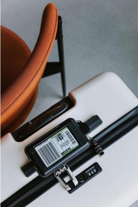 Actual product image Z-Wave BAG ID03 A004 - BagID Samsung BagID 2 ST Find with Attachment Casing Leather - Hazelnut brown