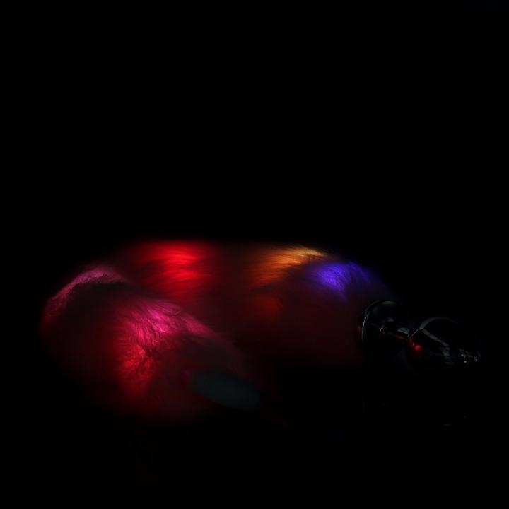 Produktbild Ouch! Light-up Fox Tail with Metal Butt Plug