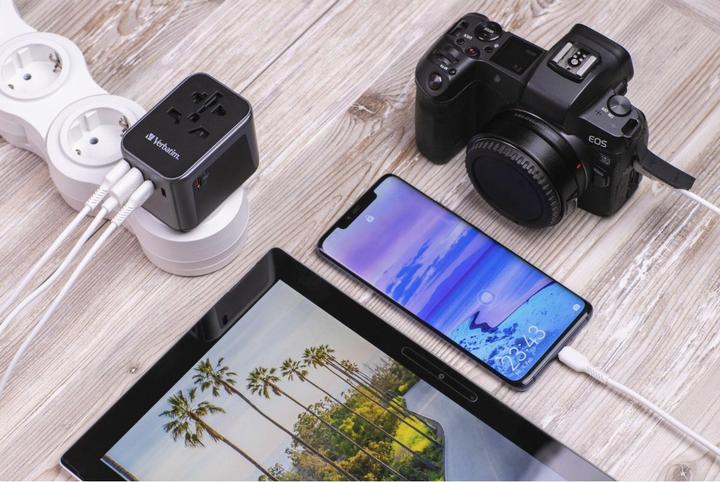 Actual product image Verbatim Universal Travel Adapter