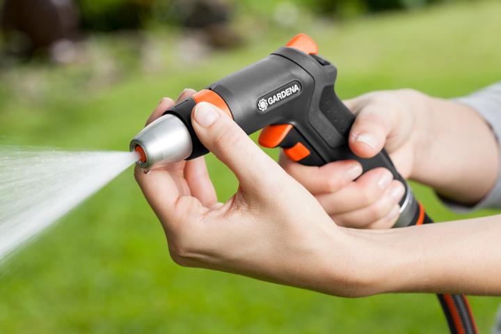 Actual product image Gardena Premium cleaning syringe set