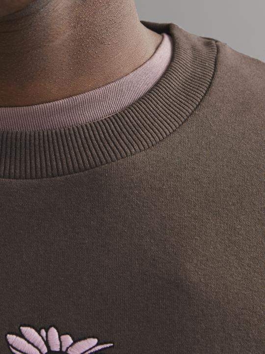 Produktbild Jack & Jones Jorbouquet Emb Sweat C.N Ft Styd Aw24 (XL)