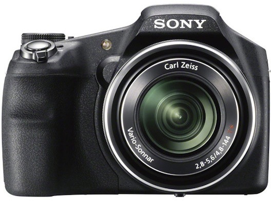 Sony DSC-HX200V, 18 MP, zoom WW 30x, 3D, GPS, FullHD (1/2,3'')