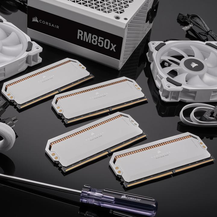 Productafbeelding Corsair Dominator Platinum RGB (2 x 32GB, 5600 MHz, DDR5 RAM, DIMM 288 pin)