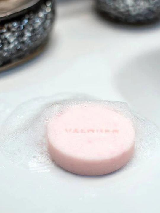 Actual product image Valquer Petal Champu Solido Cabello Seco 50 G (Solid shampoo, 50 g)