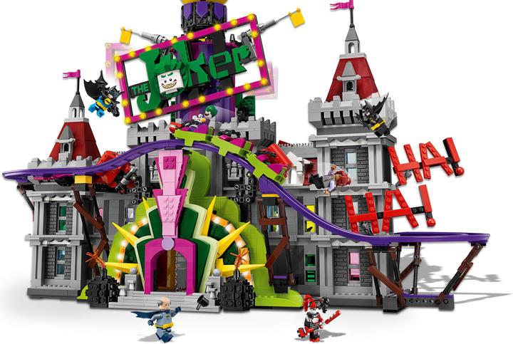 Actual product image LEGO Batman The Joker Manor (70922, LEGO DC)