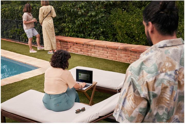 Produktbild HP EliteBook 865 G11 (16", 512 GB, 32 GB, CH, AMD Ryzen 7 8840HS)