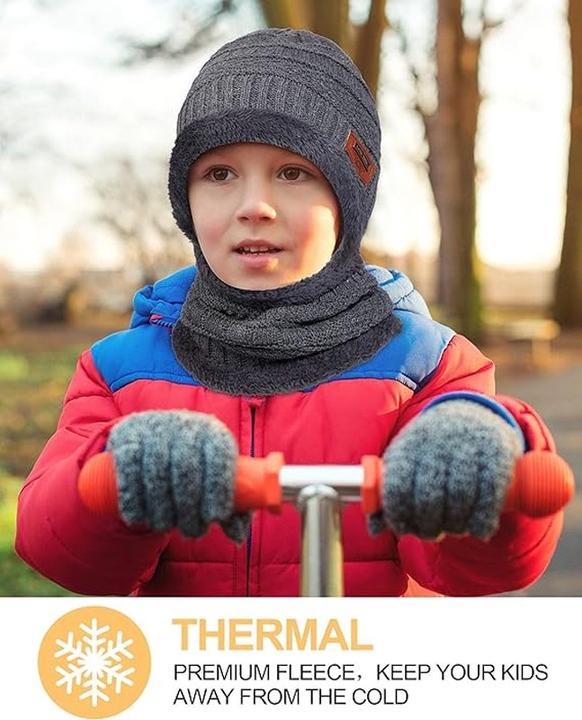 Actual product image Out of the blue Warm children's beanie hat with scarf