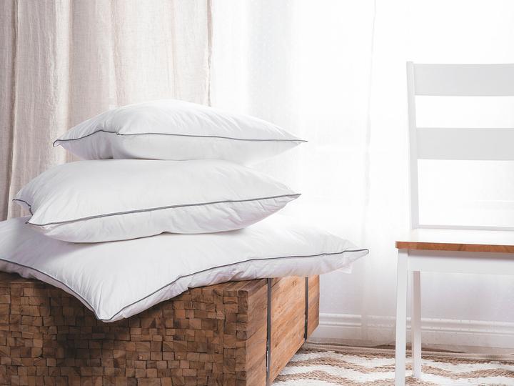 Produktbild Beliani Kopfkissen Polyester niedrig 50 x 60 cm DIRAN (50 x 60 cm)