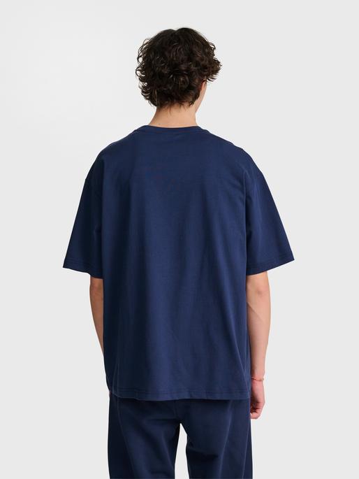 Actual product image hummel hmlLOOSE T-SHIRT BEE S/S (L)